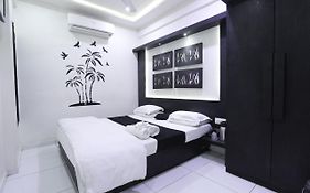 Hotel Paramount Inn